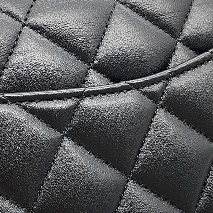 Chanel Classic Double rabat Moyen Cuir d'agneau Noir – vue 9 – GABY PARIS