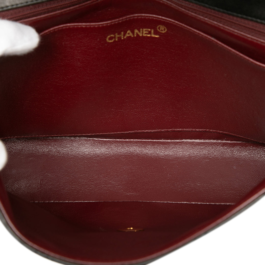 Chanel Medium CC Matelassé Cuir d’agneau Border Simple rabat