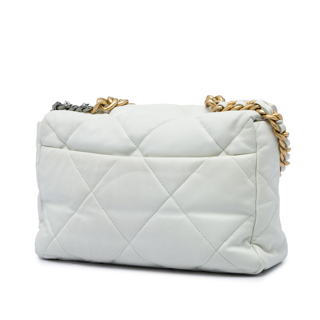 Chanel 19 à rabat Grand Cuir d'agneau Blanc – vue 2 – GABY PARIS