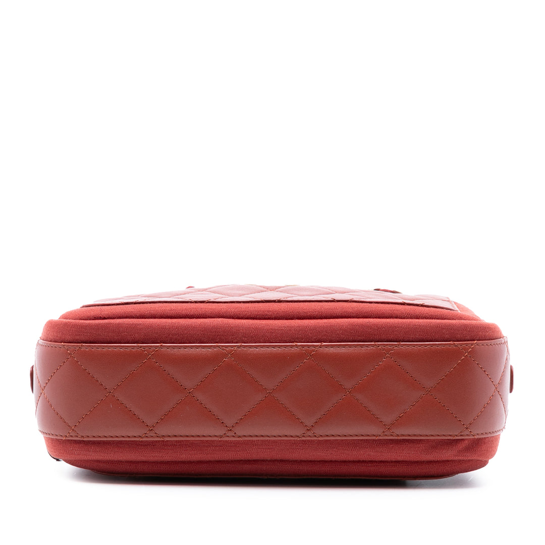 Chanel Paris Hamburg Matelassé Cuir d’agneau et Jersey Camera Étui