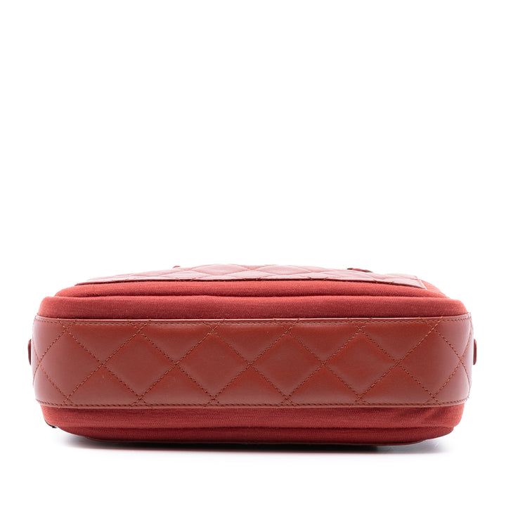 Chanel Paris Hamburg Matelassé Cuir d’agneau et Jersey Camera Étui