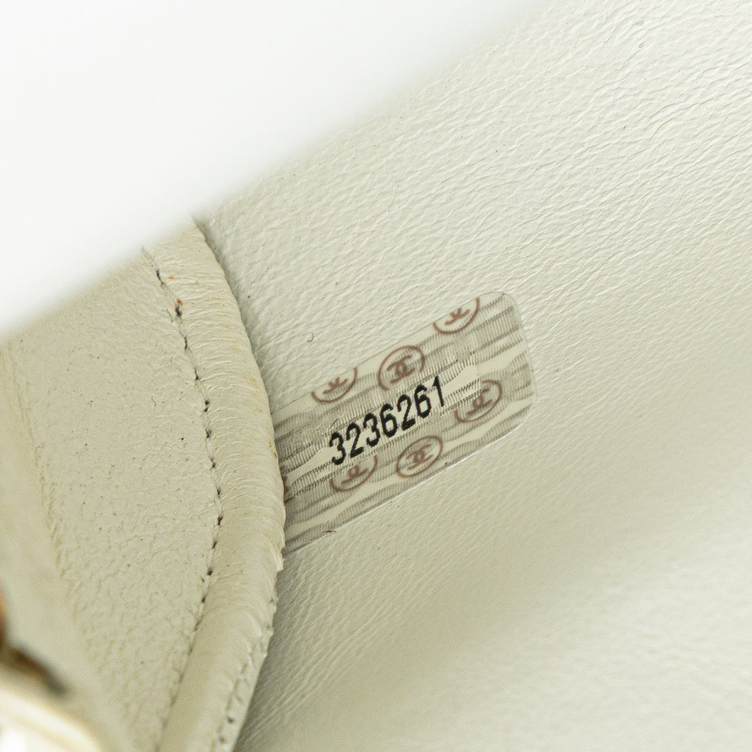 Small CC Quilted Lambskin Flap Clutch on Chain White - Gaby Paris