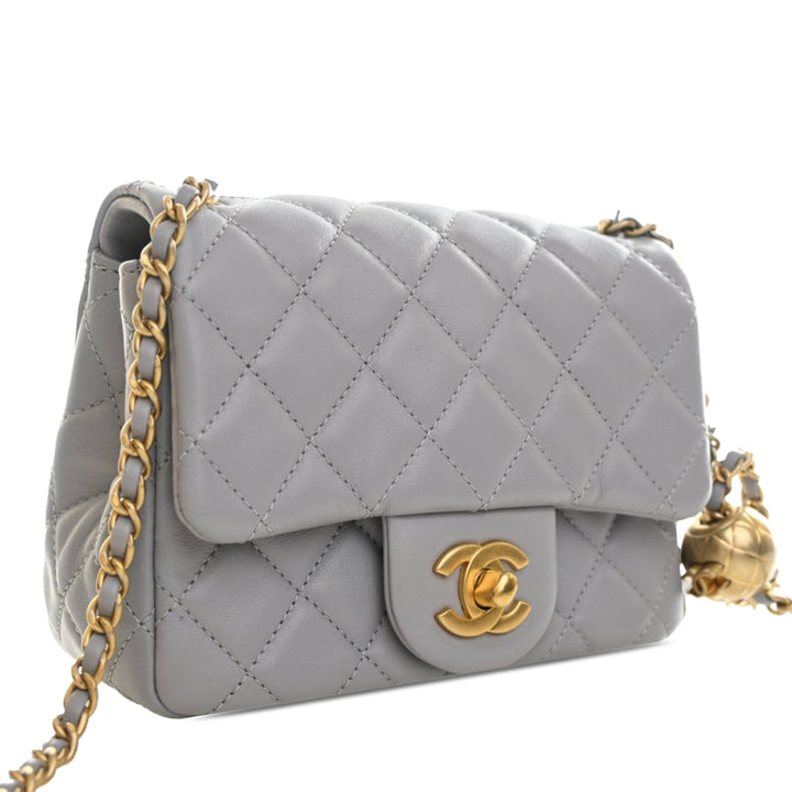 Chanel Mini Square Classic Cuir d’agneau Perle Crush Simple rabat