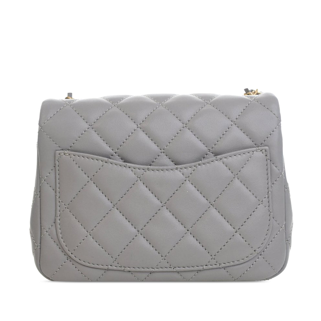 Chanel Mini Square Classic Cuir d’agneau Perle Crush Simple rabat
