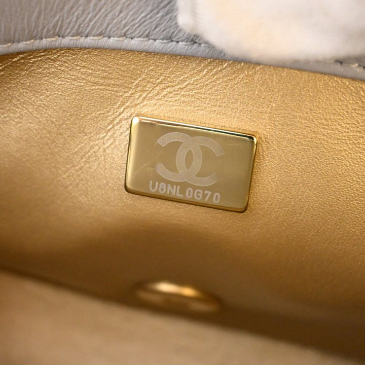Chanel Mini Square Classic Cuir d’agneau Perle Crush Simple rabat