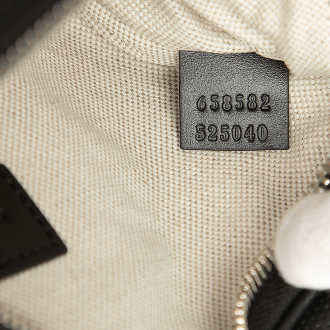 Gucci GG embossé perforé Cuir Sac ceinture