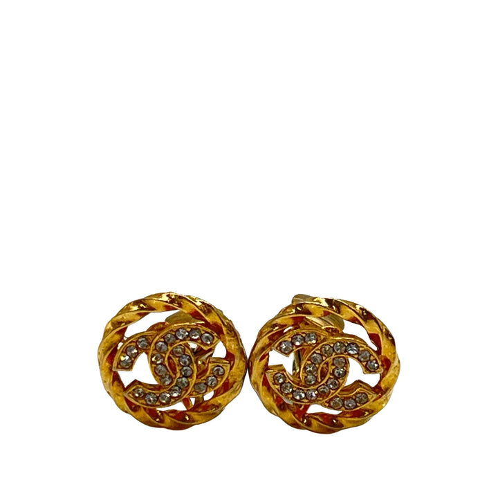 Chanel Boucles d'oreilles CC Strass Rond À clip plaqué or – vue principale – GABY PARIS