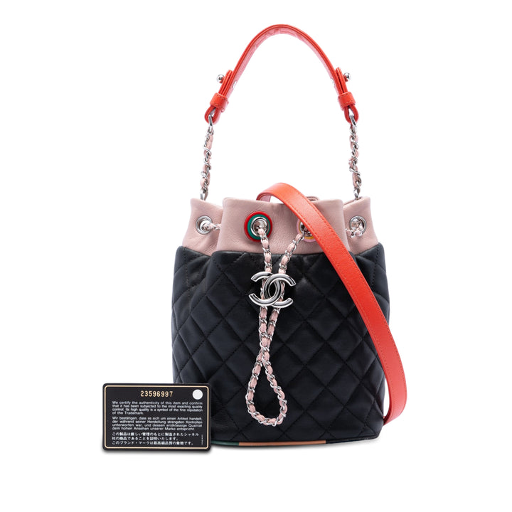 Chanel CC Multicolor Matelassé Cuir d’agneau Cuba Drawstring Bucket Sac