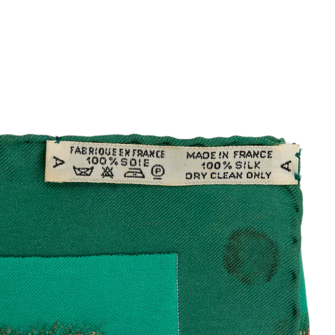 Hermès Casques et Plumets Foulard 90 Vert – vue 7 – GABY PARIS