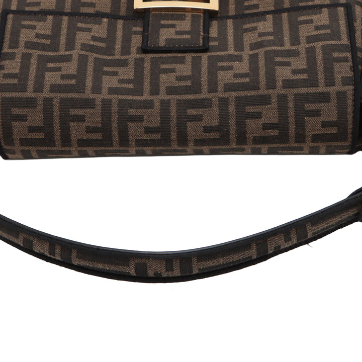 Fendi Medium Zucca Toile Baguette Sac