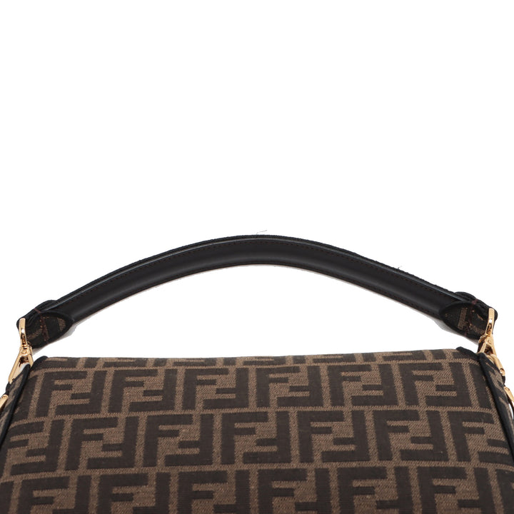 Fendi Medium Zucca Toile Baguette Sac