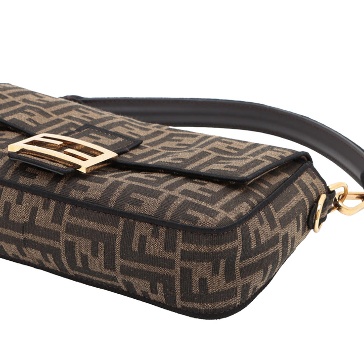 Fendi Medium Zucca Toile Baguette Sac