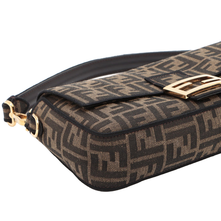 Fendi Medium Zucca Toile Baguette Sac