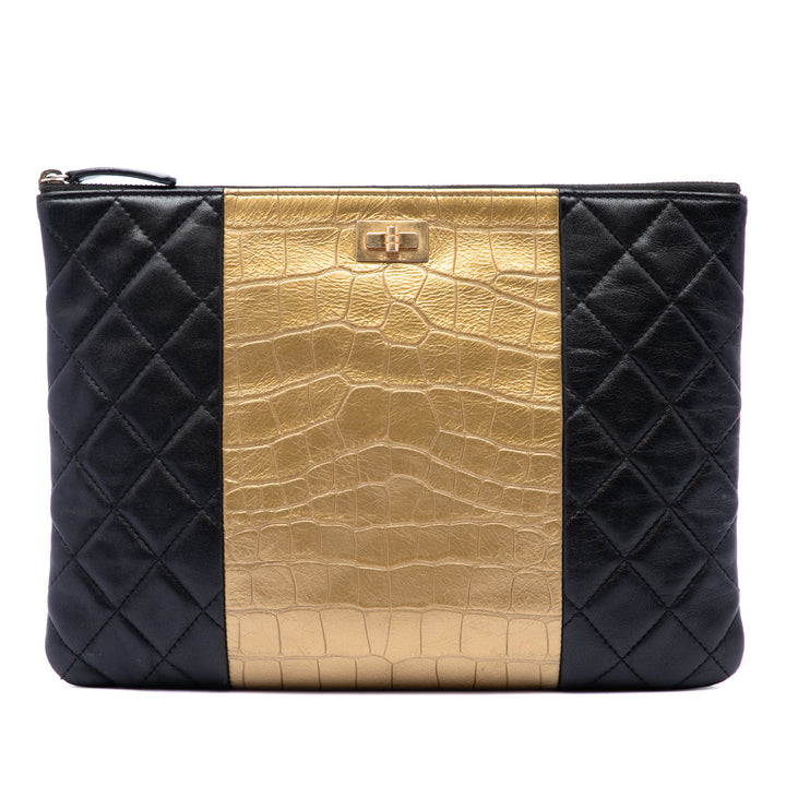 Chanel Pochette Matelassé et Crocodile embossé Métallisé Reissue 2.55 Cuir d'agneau Noir – vue principale – GABY PARIS