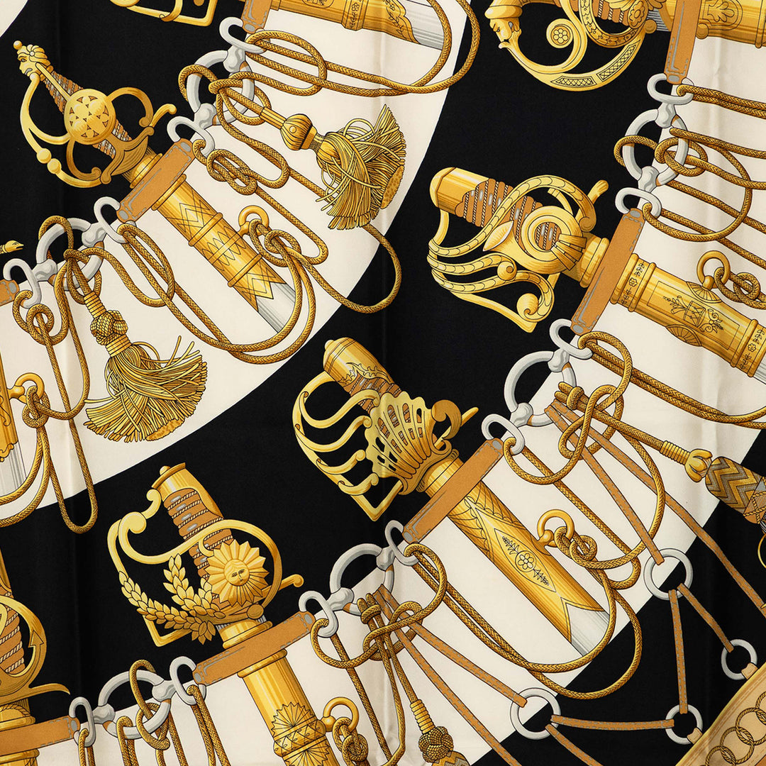 Hermès Carré Cliquetis 90 Noir – vue 2 – GABY PARIS