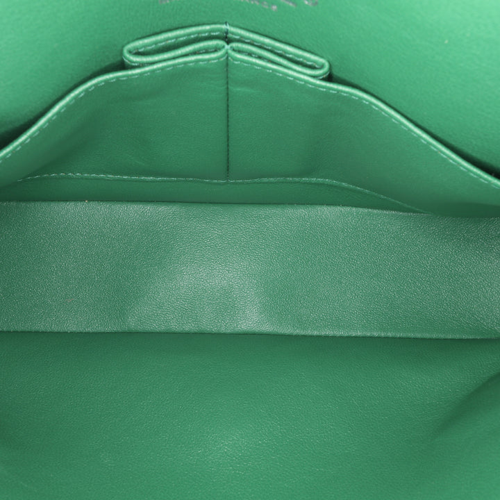 Medium Classic Caviar Double Flap Green - Gaby Paris