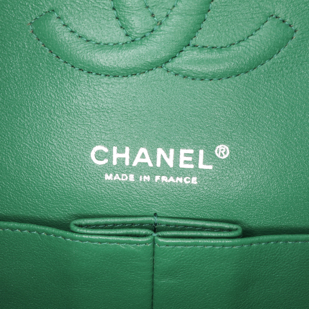 Medium Classic Caviar Double Flap Green - Gaby Paris