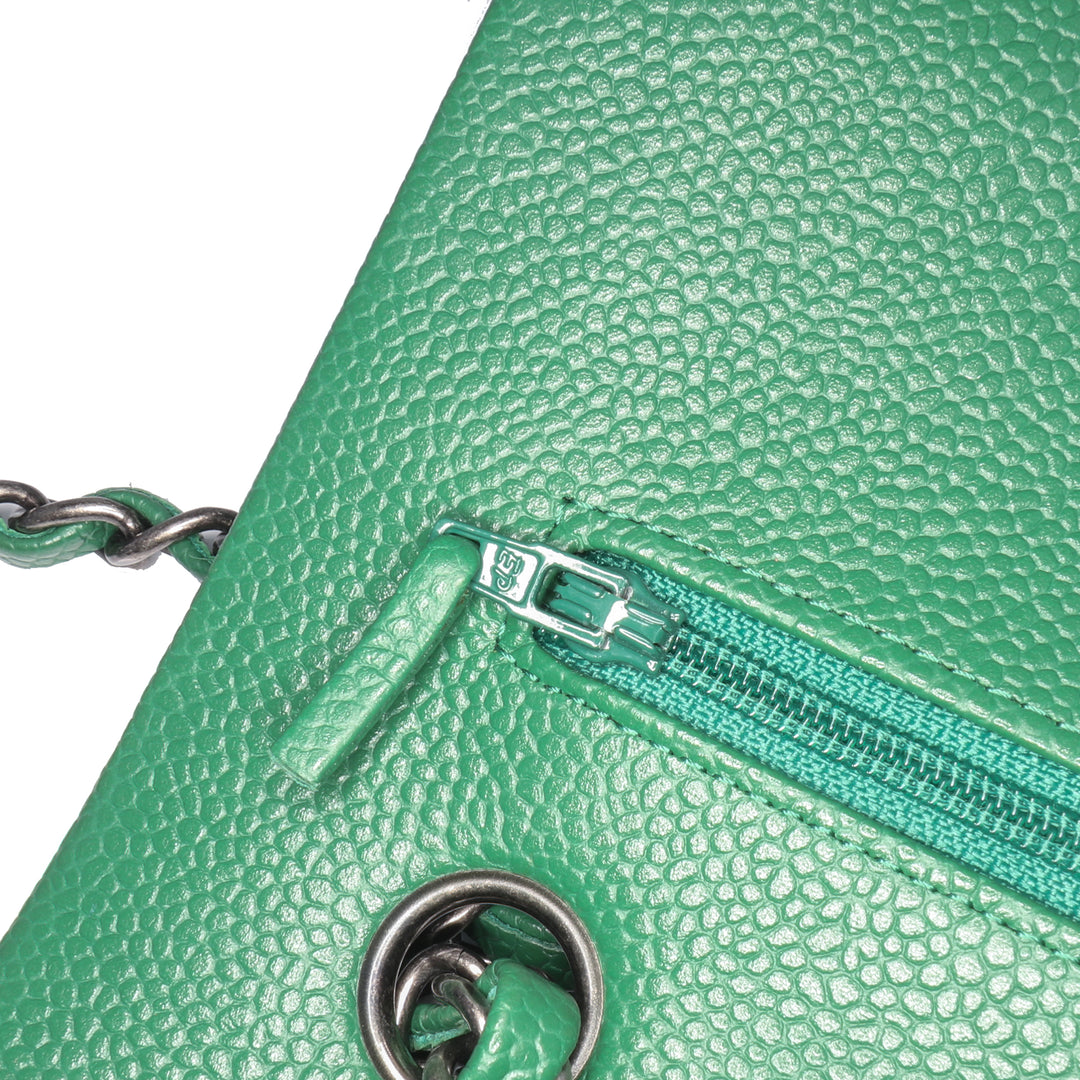 Medium Classic Caviar Double Flap Green - Gaby Paris