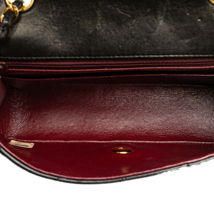 Chanel Small Cuir d’agneau Diana Flap Noir