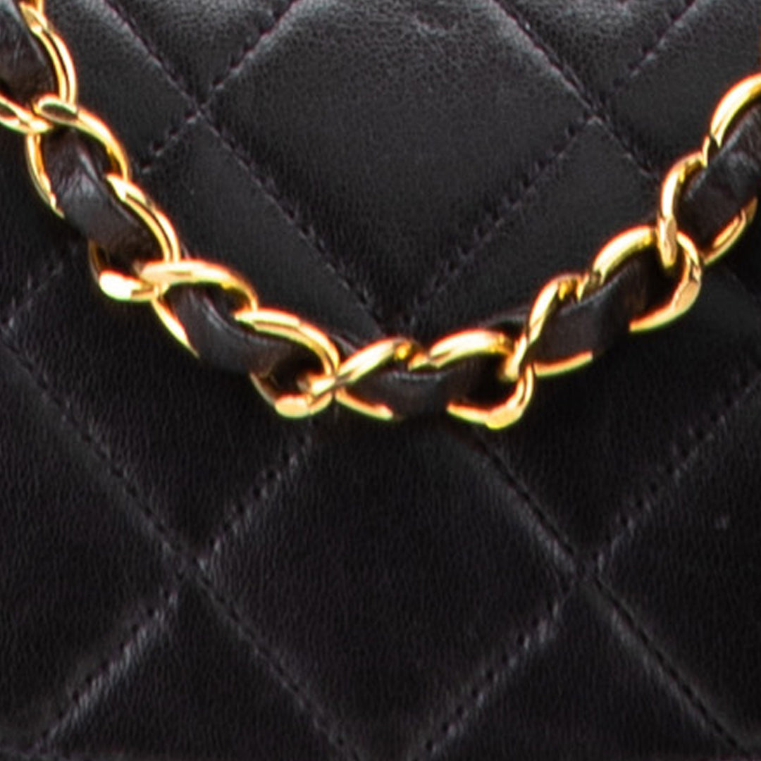 Chanel Small Cuir d’agneau Diana Flap Noir