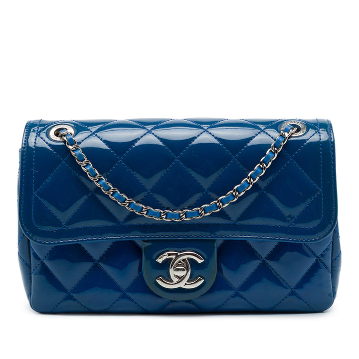 Chanel Sac bandoulière Matelassé Coco Shine à rabat Petit Bleu – vue principale – GABY PARIS
