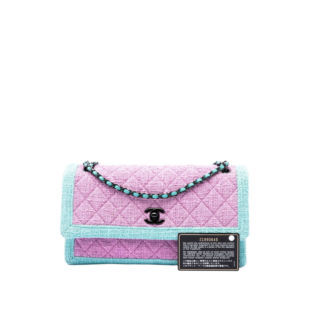 Chanel CC Matelassé Bicolor Tweed à rabat