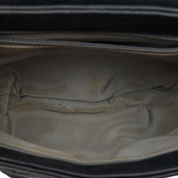 Chanel Matelassé Sac rond à chaîne à rabat Mini Cuir d'agneau Noir – vue 4 – GABY PARIS