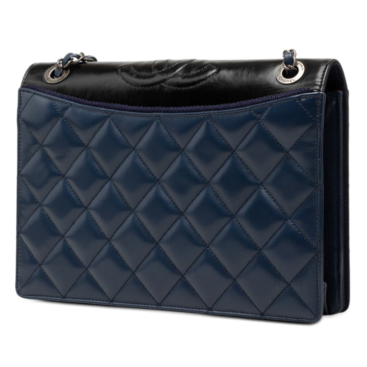 Chanel Small Matelassé Cuir de veau Ballerine à rabat