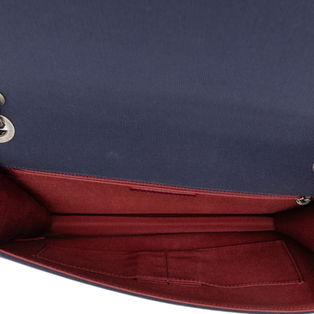 Chanel Small Matelassé Cuir de veau Ballerine à rabat