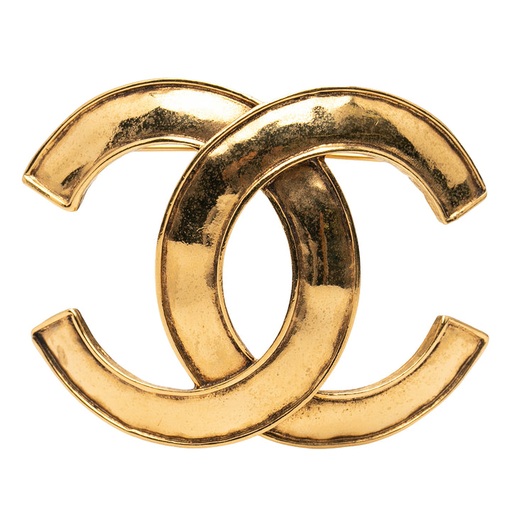Chanel CC plaqué Broche