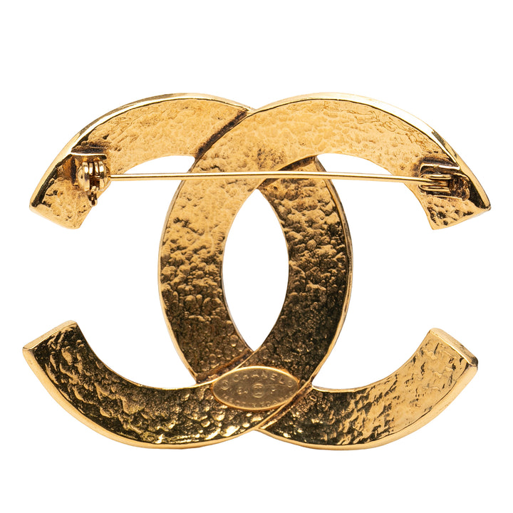 Chanel CC plaqué Broche