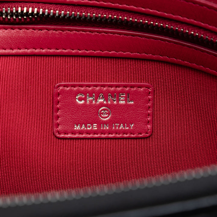 Chanel Large vieilli Cuir de veau Gabrielle O Étui Pochette