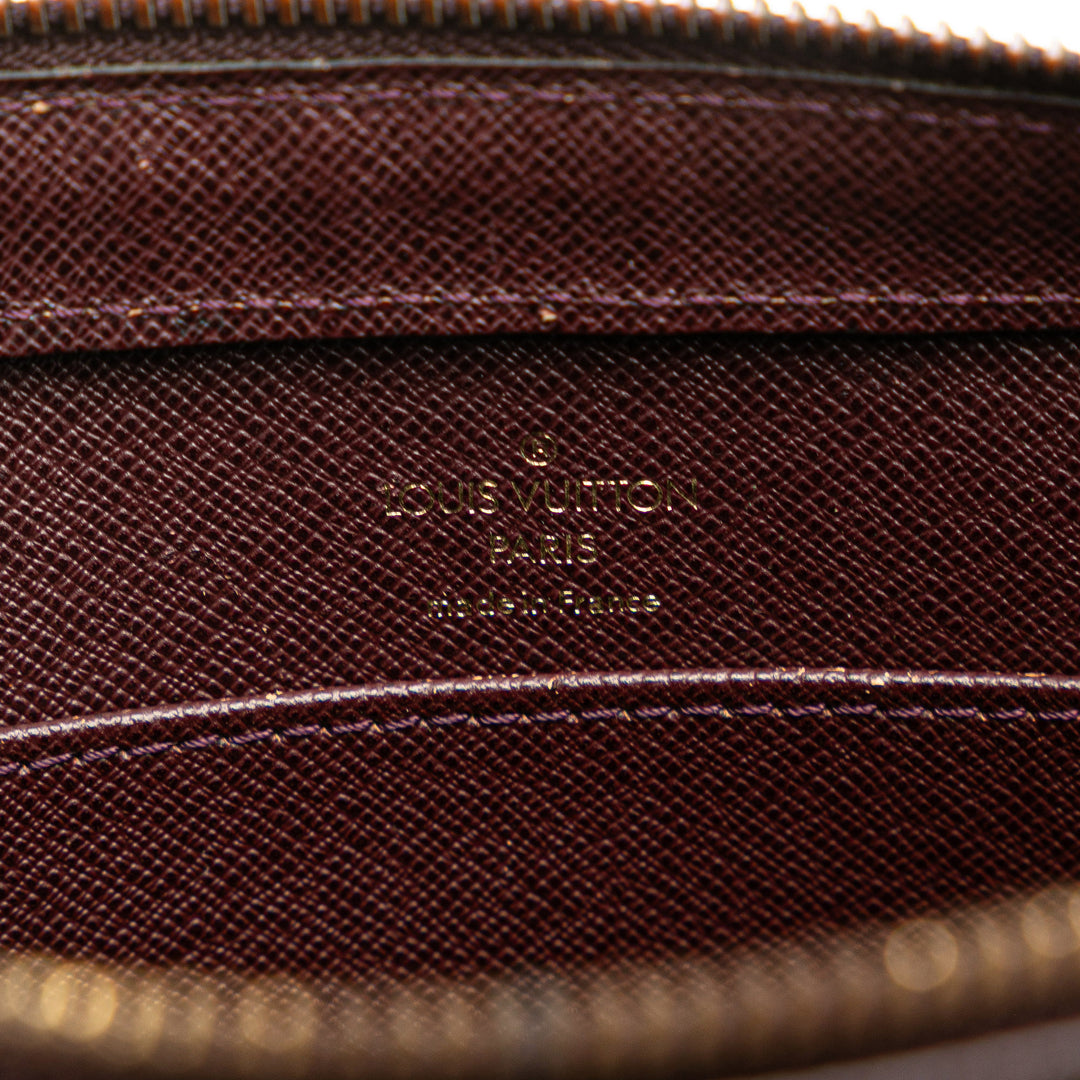 Louis Vuitton Taiga Pochette Baikal – GABY PARIS Authentique