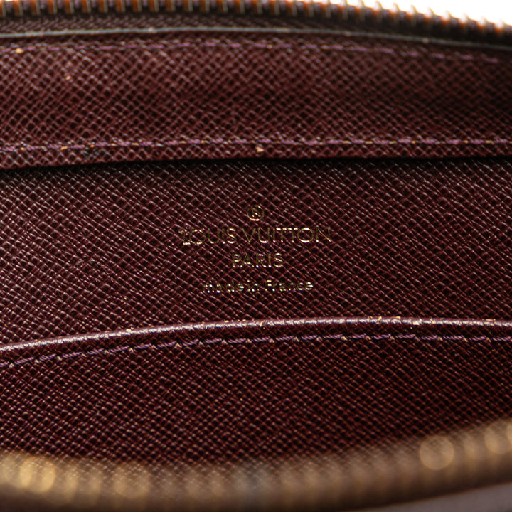 Louis Vuitton Taiga Pochette Baikal – GABY PARIS Authentique