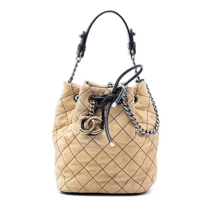 Chanel CC Daim Wild Stitch Bucket Sac