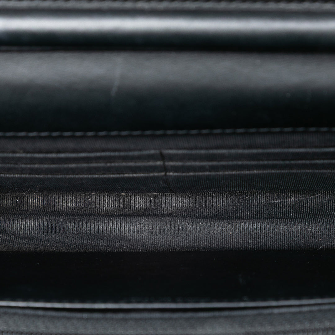 Chanel CC Matelassé Cuir verni Wallet on Chain