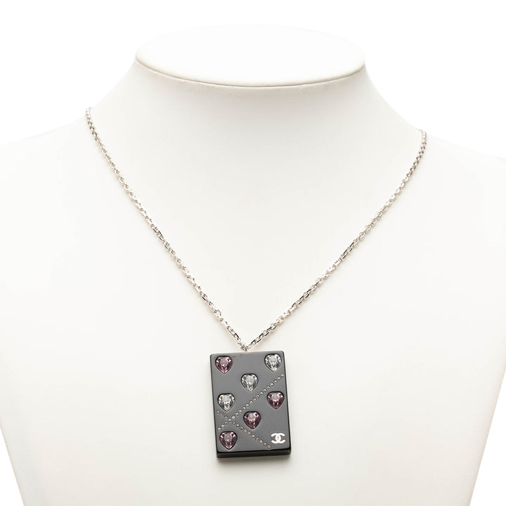 Chanel CC Brass Acrylic et Strass Pendant Collier Noir – vue 6 – GABY PARIS