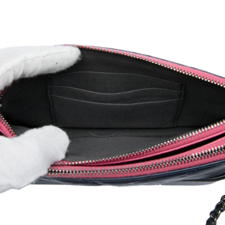 Chanel Tricolore Matelassé vieilli Gabrielle Double Zippé Pochette avec chaîne Cuir de veau Bleu – vue 5 – GABY PARIS