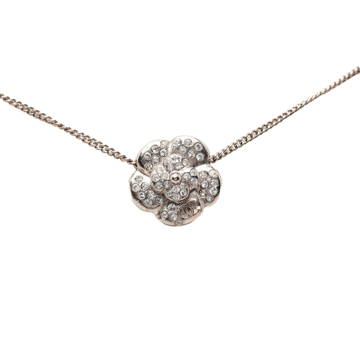 Chanel plaqué CC Strass Camellia Pendant Collier