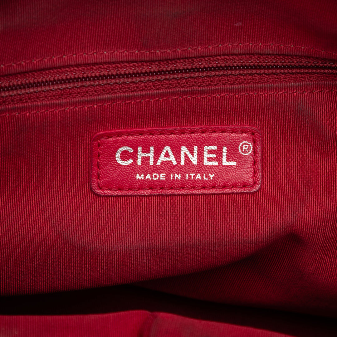 Chanel Medium Aged Cuir de veau Gabrielle Sac porté croisé Noir – GABY PARIS Authentique