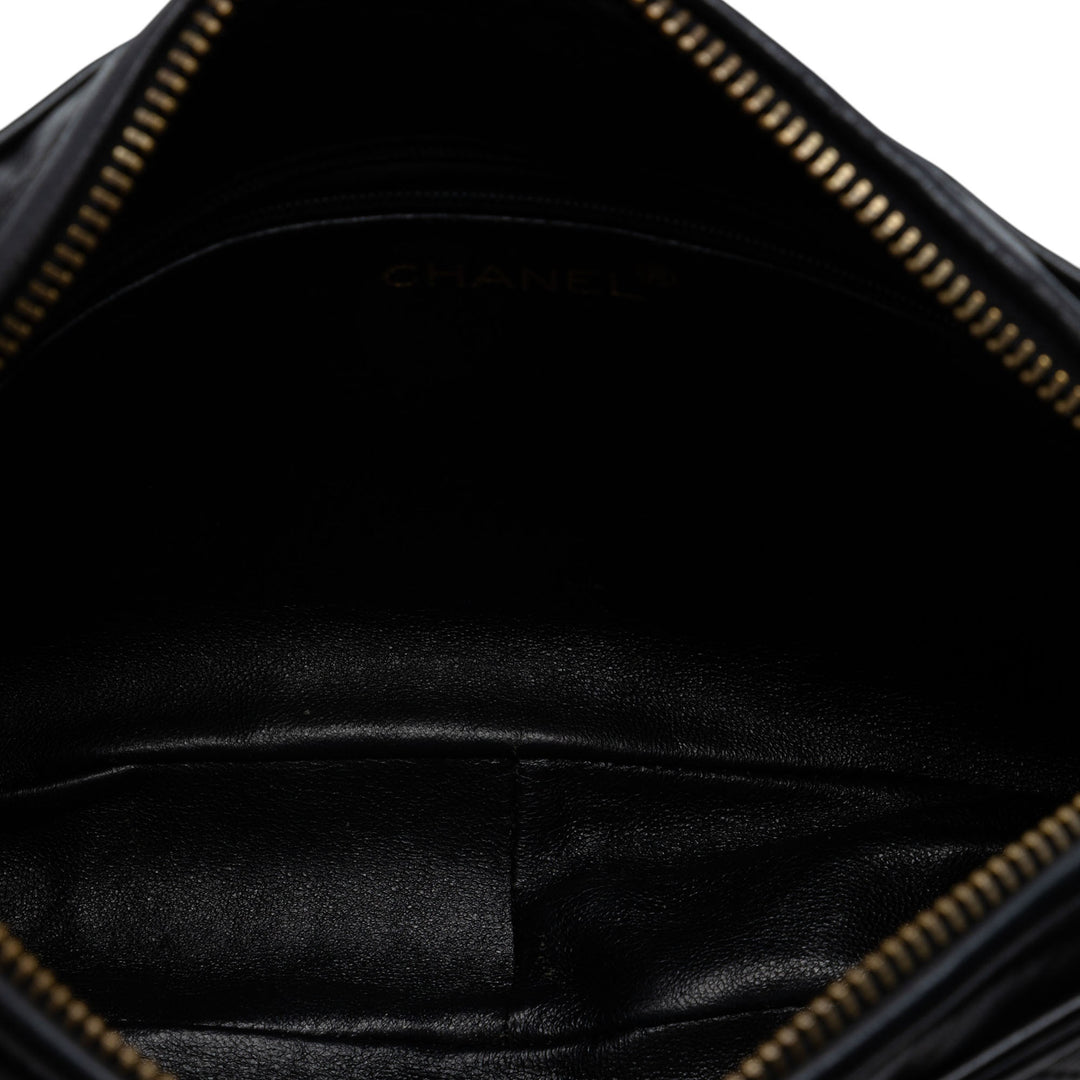 Chanel CC Matelassé Cuir d’agneau Pompon Sac caméra