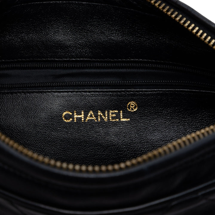 Chanel CC Matelassé Cuir d’agneau Pompon Sac caméra