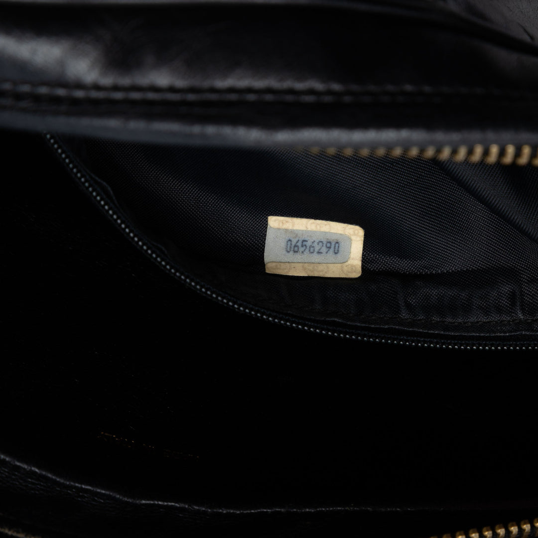 Chanel CC Matelassé Cuir d’agneau Pompon Sac caméra