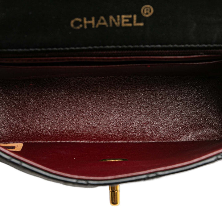 Chanel Mini Square Classic Cuir d’agneau Single Flap Noir – GABY PARIS Authentique