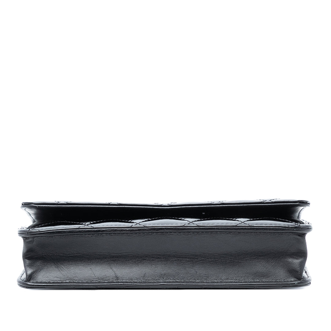 Chanel CC Matelassé Cuir verni Wallet on Chain