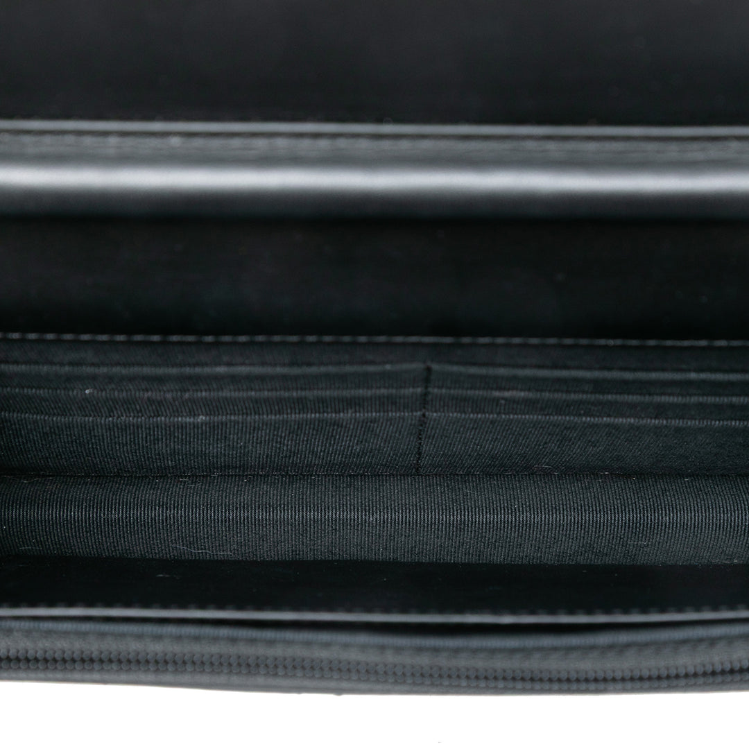 Chanel CC Matelassé Cuir verni Wallet on Chain