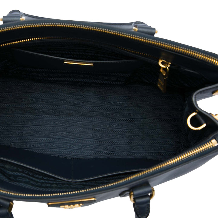 Prada Lux Galleria Double Zippé Sac Moyen Saffiano Bleu – vue 4 – GABY PARIS