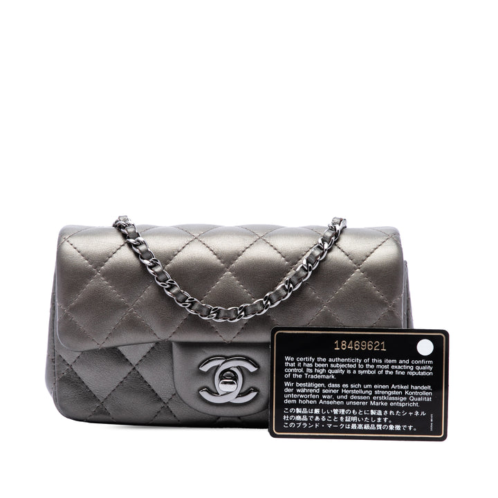 Chanel Sac bandoulière Classic Rectangulaire Métallisé Rabat simple Extra Mini Cuir d'agneau Gris – vue 7 – GABY PARIS