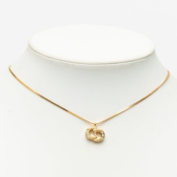 Dior Collier Strass CD Logo Pendant plaqué or – vue 7 – GABY PARIS