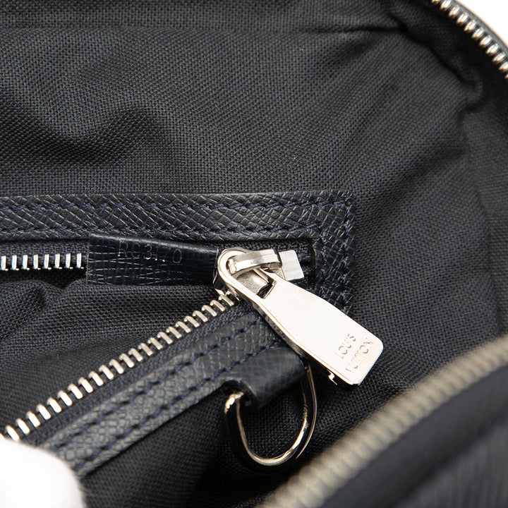 Louis Vuitton Taiga Vassili PM